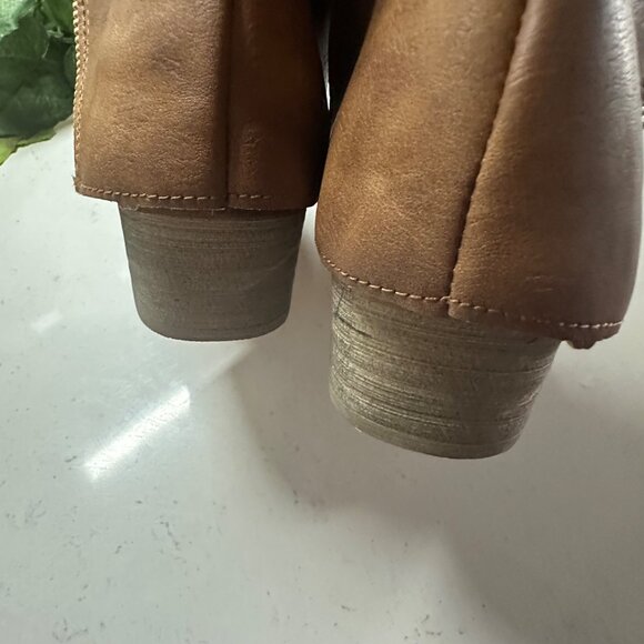 Brown Leather Knee-High Boots With Dual Zipper Closure & Block Heel - Picture 13 of 13